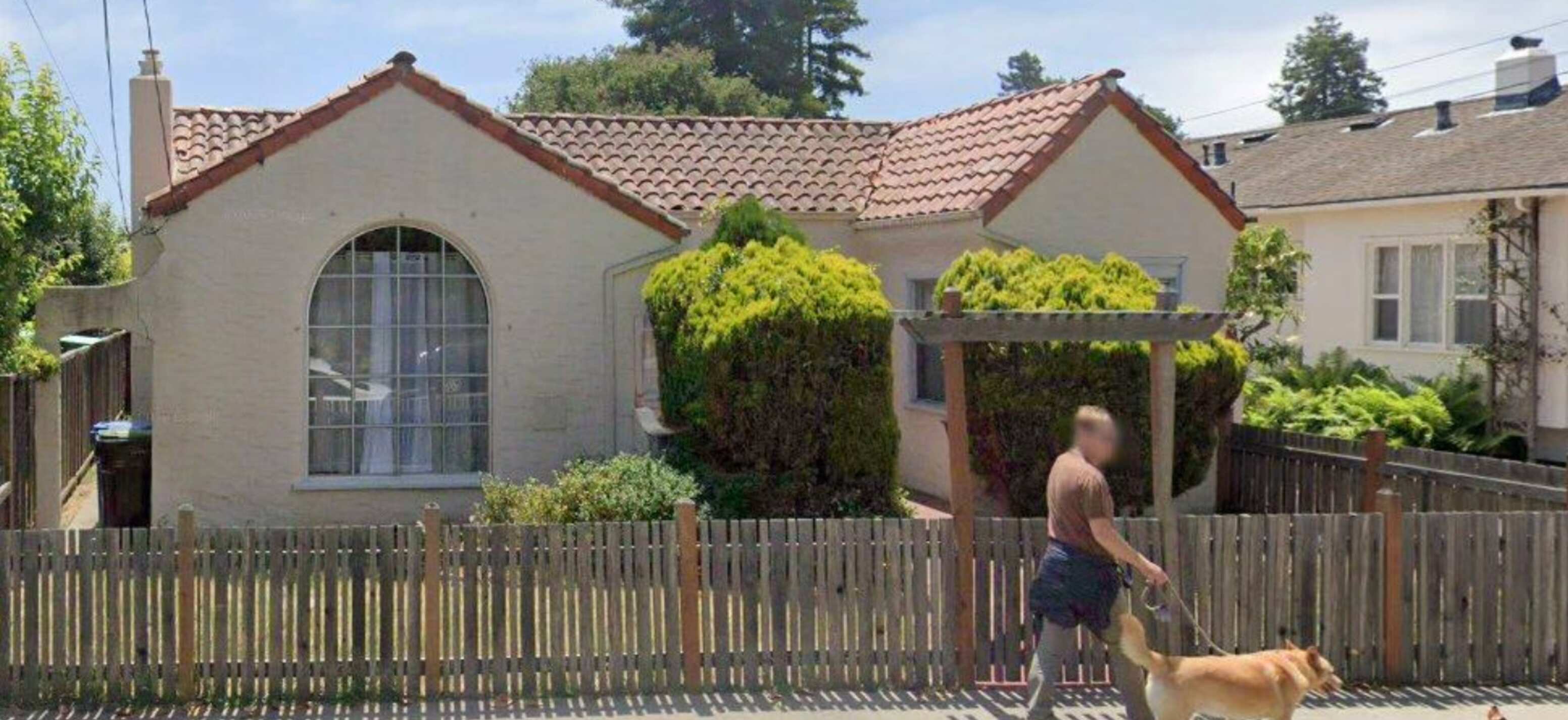 Double in house off King St